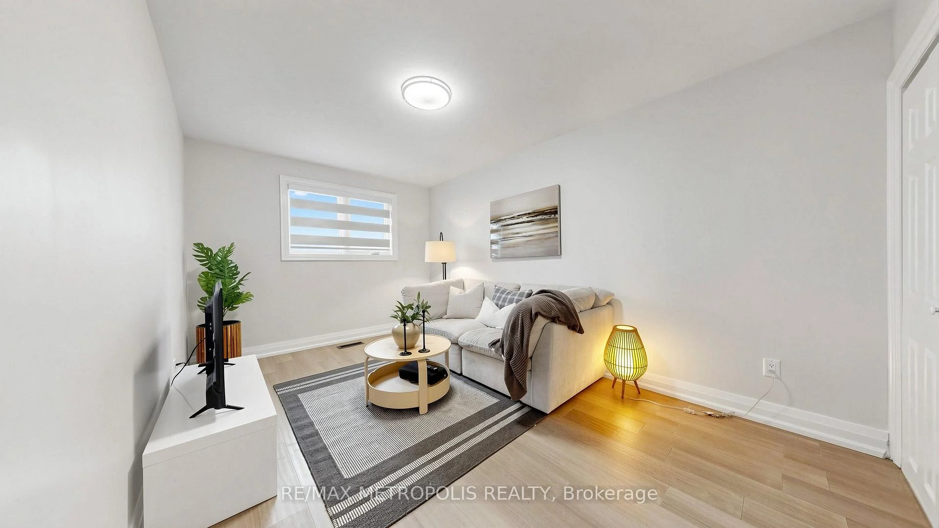 Photo 49 of Unit Upper, 62 Davelayne Road, North York, Humbermede — HOMEH