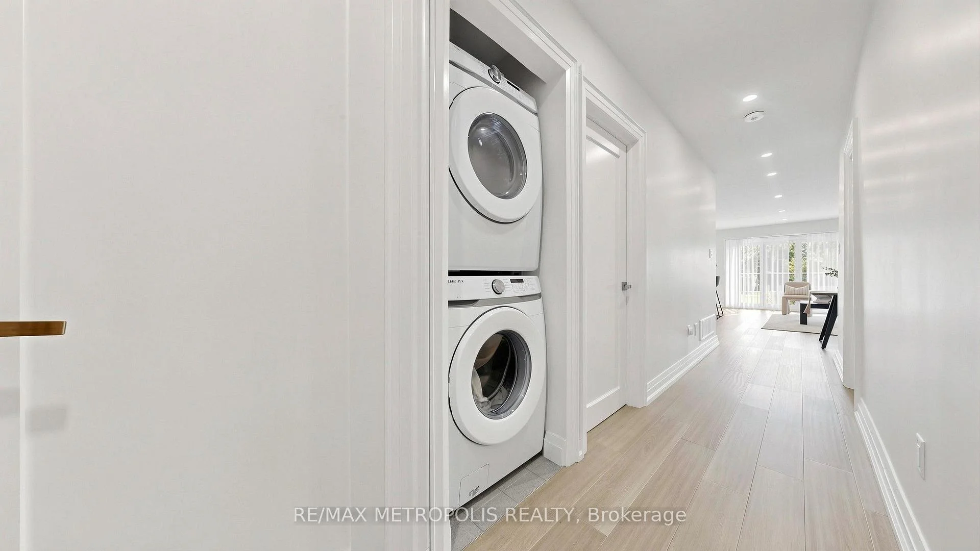 Photo 59 of Unit Upper, 62 Davelayne Road, North York, Humbermede — HOMEH