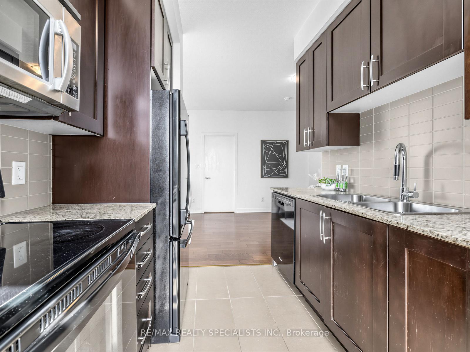Photo 9 of Unit 1507, 4070 Confederation Parkway, Mississauga, City Centre — HOMEH