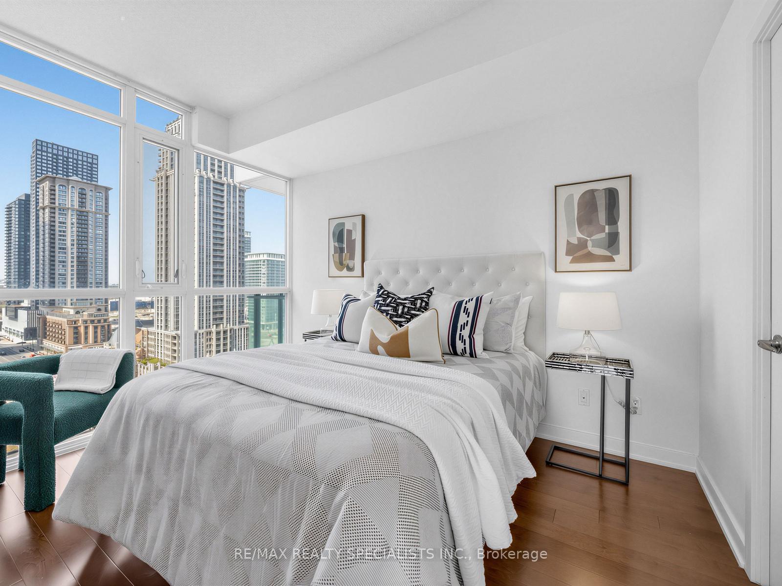 Photo 13 of Unit 1507, 4070 Confederation Parkway, Mississauga, City Centre — HOMEH