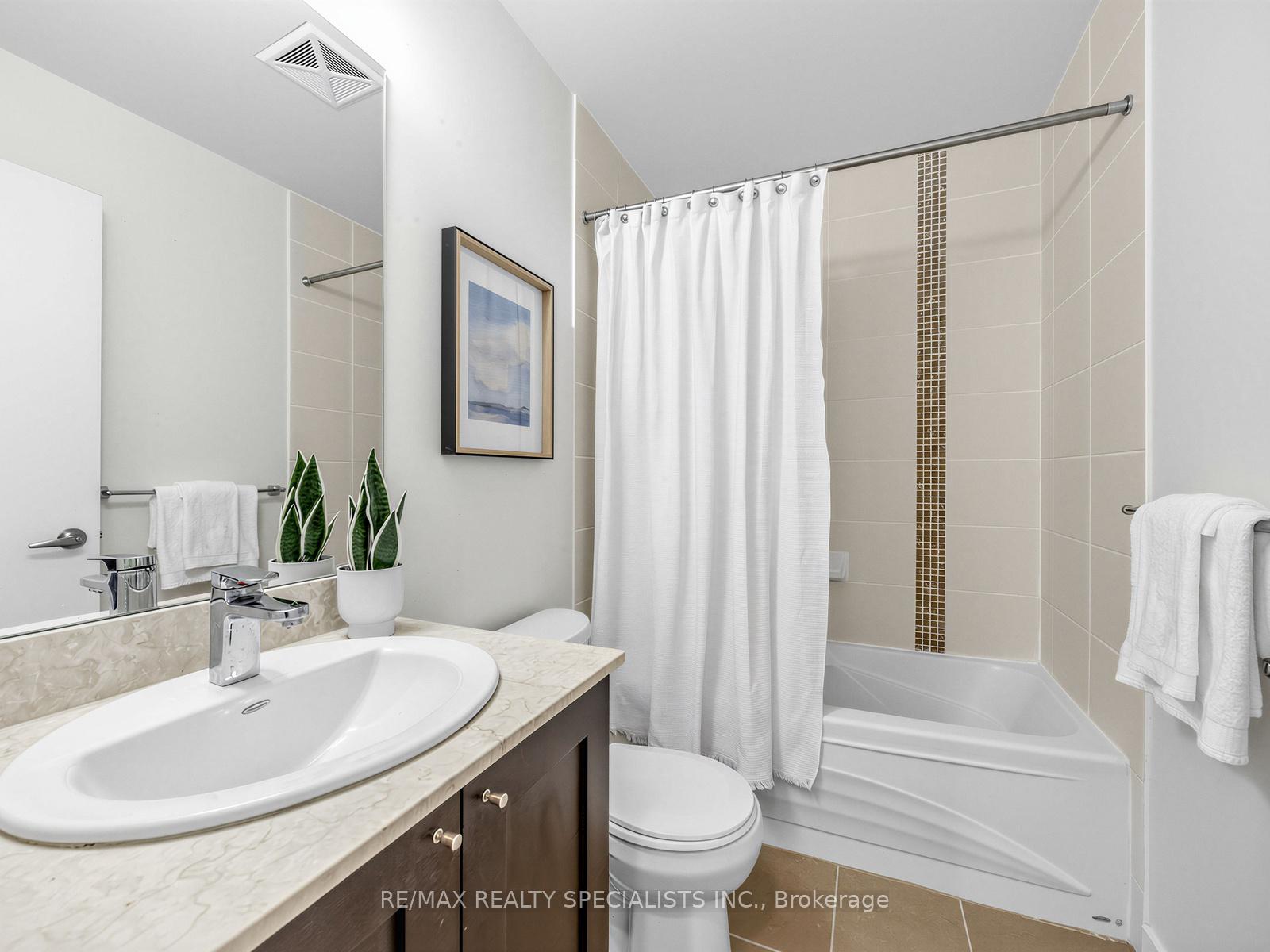 Photo 16 of Unit 1507, 4070 Confederation Parkway, Mississauga, City Centre — HOMEH