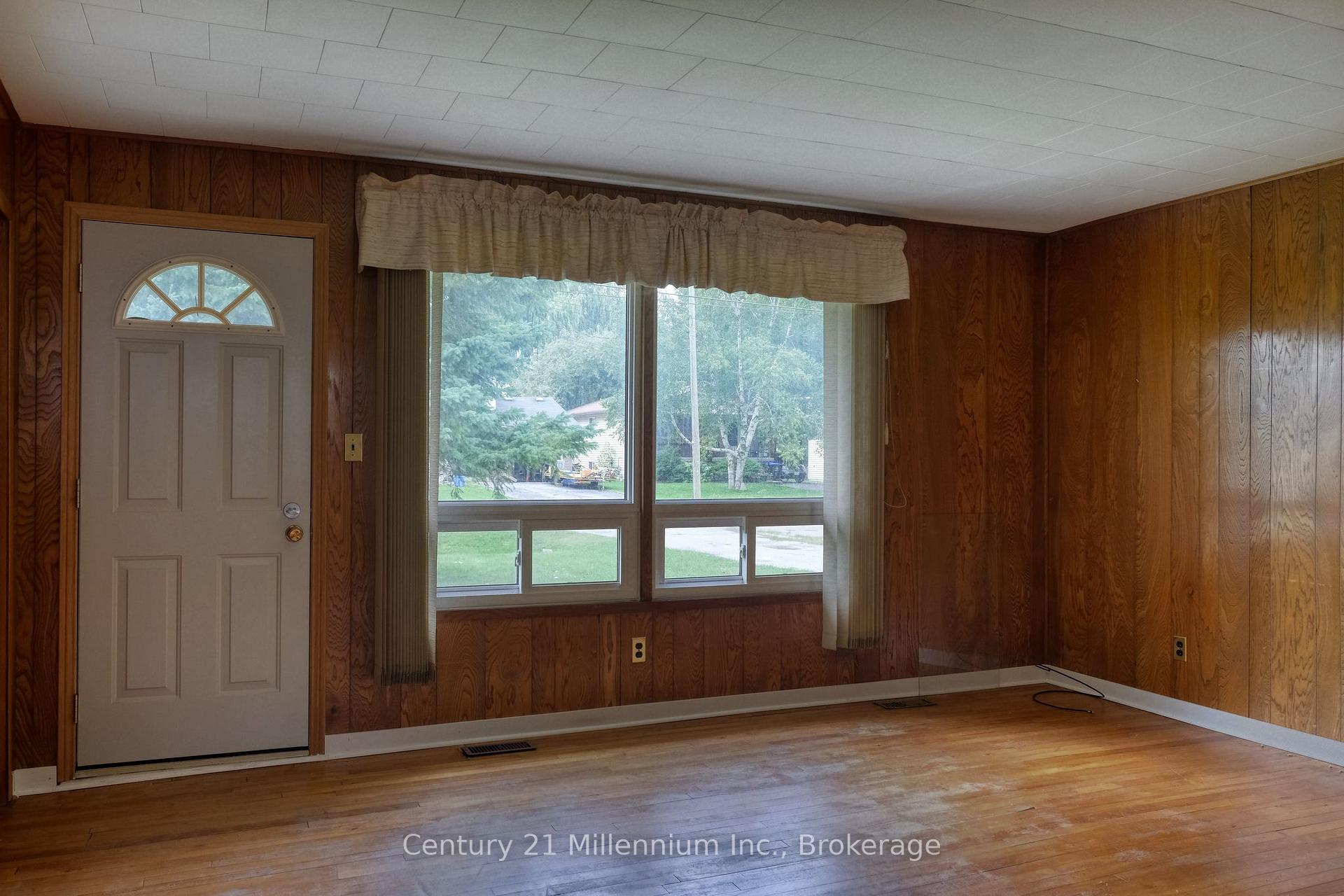Photo 12 of 209 John Street, Clearview, Stayner — HOMEH