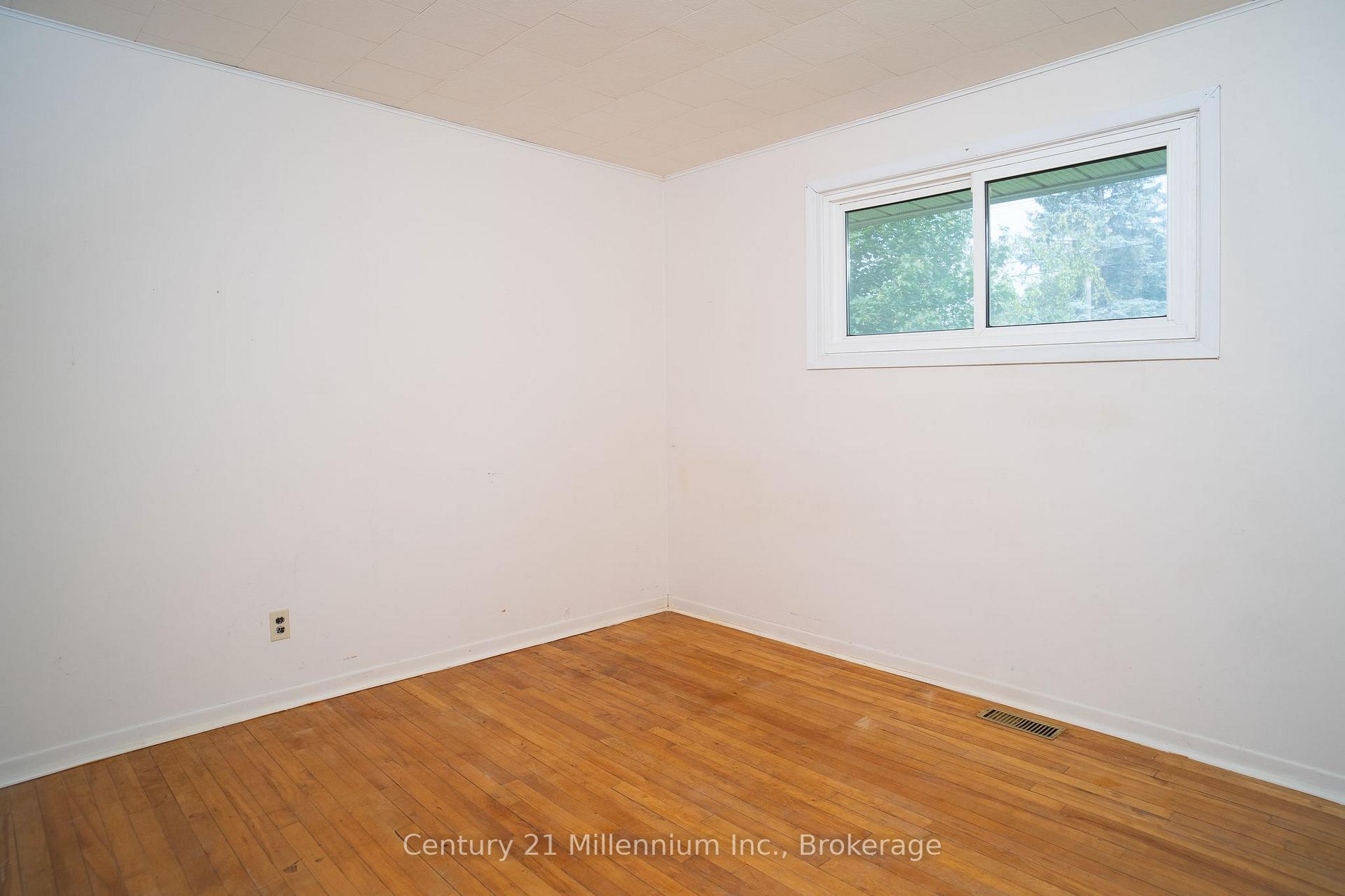 Photo 18 of 209 John Street, Clearview, Stayner — HOMEH