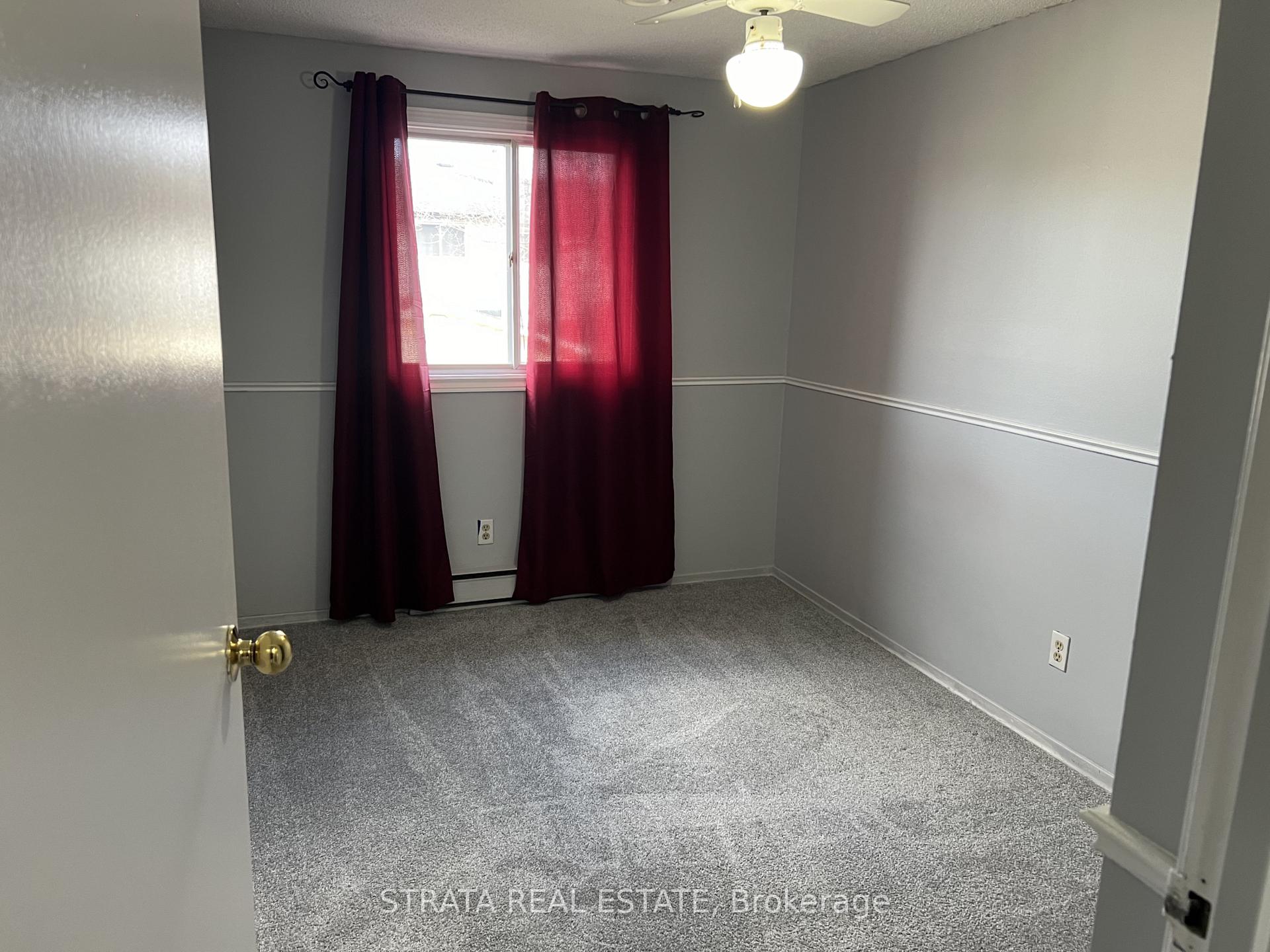 Photo 5 of 577 Dorchester Drive, Oshawa, Vanier — HOMEH