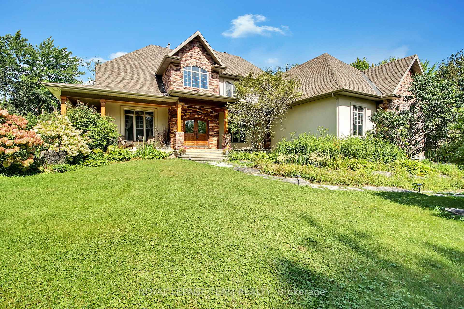 Photo 3 of 1671 Reindeer Way, Ottawa, Greely — HOMEH