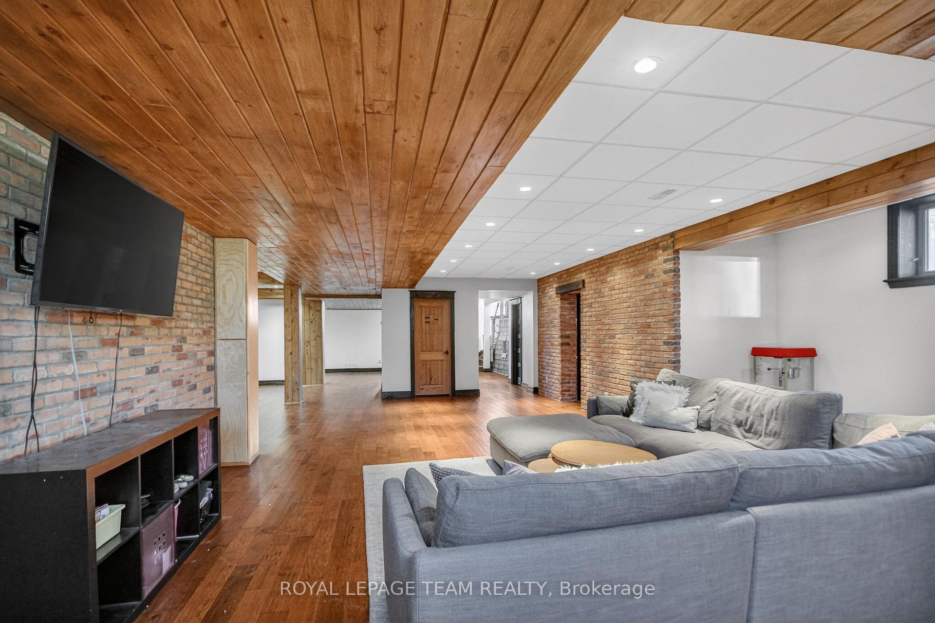 Photo 38 of 1671 Reindeer Way, Ottawa, Greely — HOMEH
