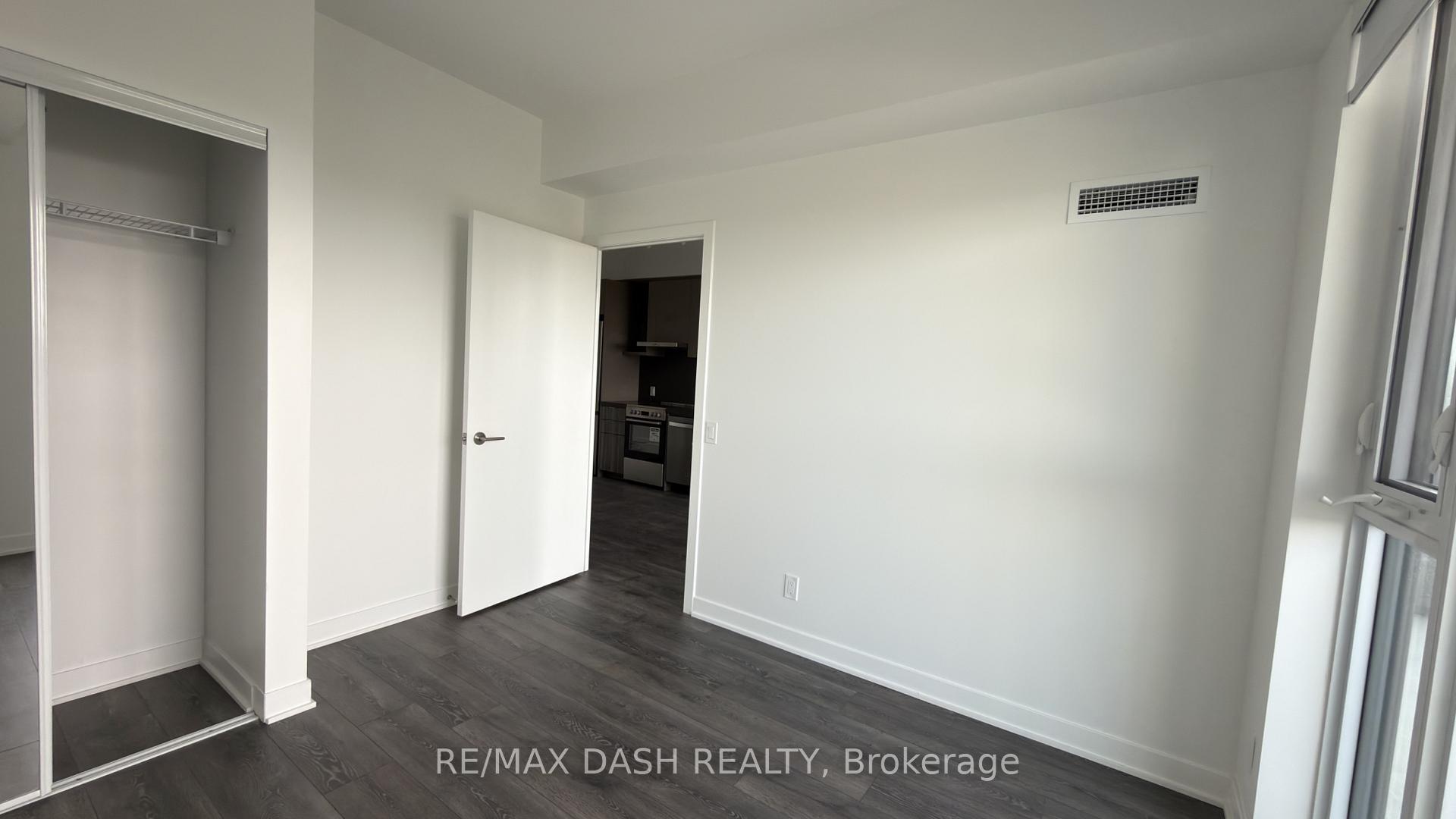 Photo 11 of Unit 2015, 6 Flavelle Trail, Vaughan, Steeles West Industrial — HOMEH