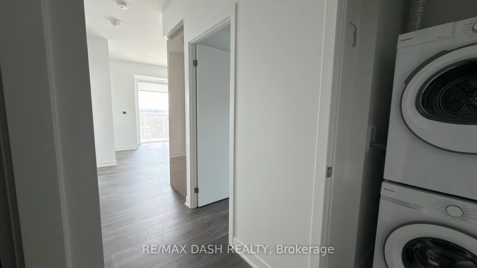 Photo 14 of Unit 2015, 6 Flavelle Trail, Vaughan, Steeles West Industrial — HOMEH