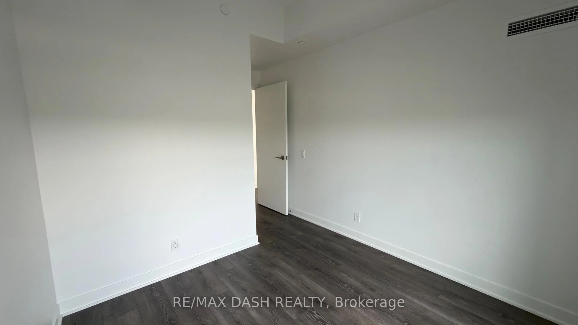 Photo 18 of Unit 2015, 6 Flavelle Trail, Vaughan, Steeles West Industrial — HOMEH