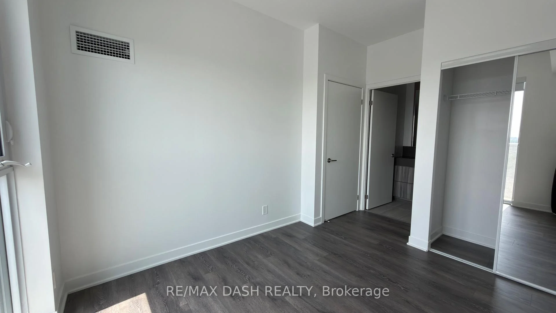 Photo 26 of Unit 2015, 6 Flavelle Trail, Vaughan, Steeles West Industrial — HOMEH