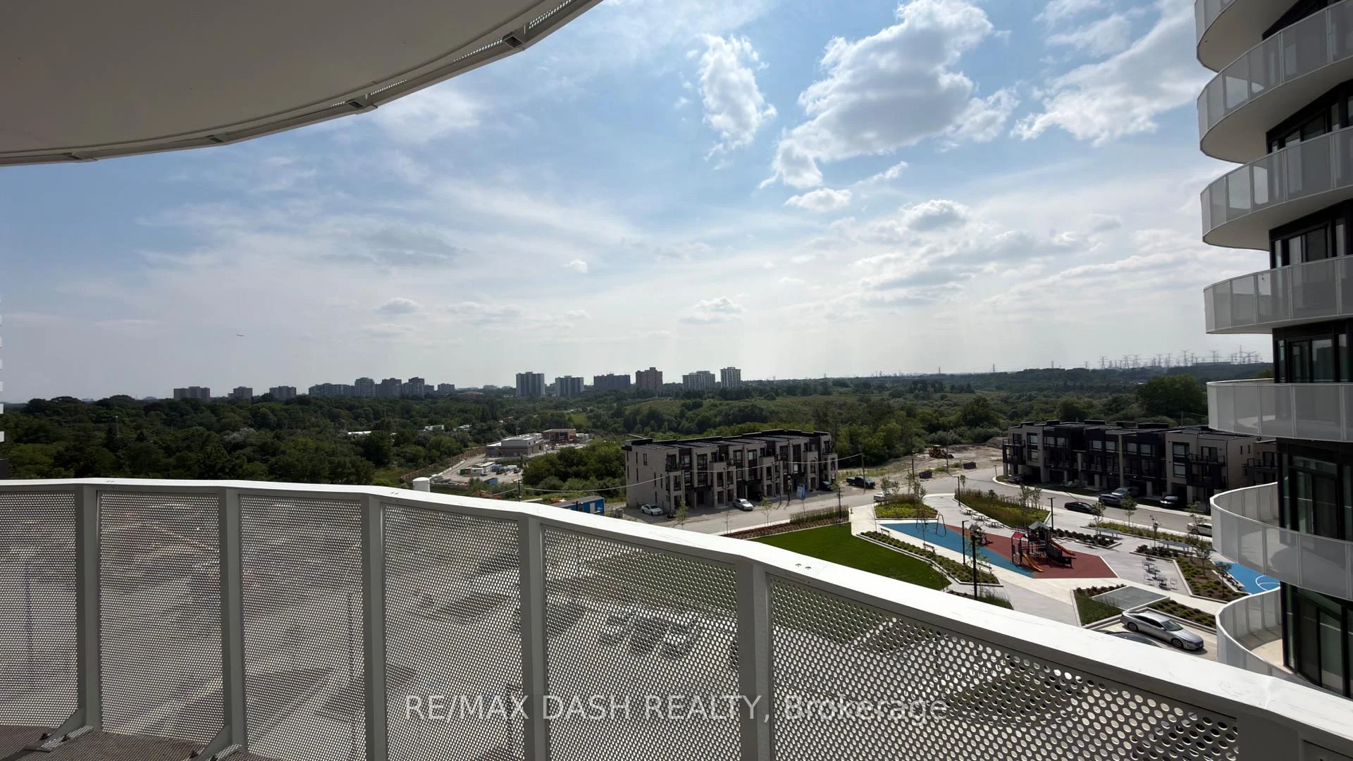 Photo 30 of Unit 2015, 6 Flavelle Trail, Vaughan, Steeles West Industrial — HOMEH
