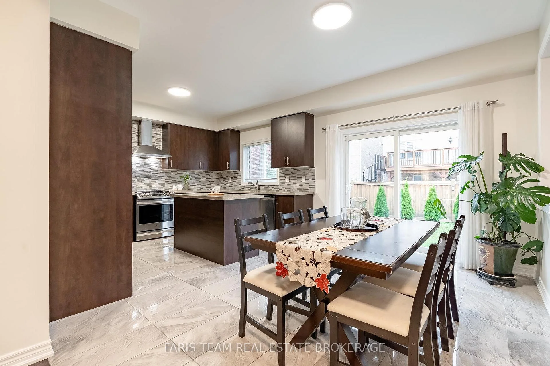 Photo 10 of 1284 Harrington Street, Innisfil, Lefroy — HOMEH