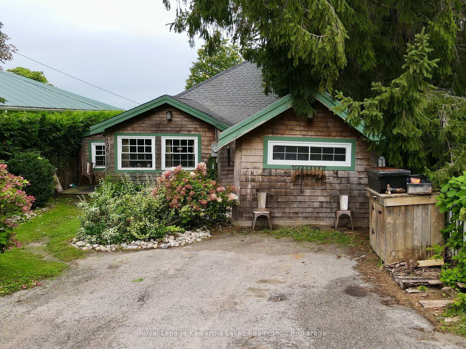 Photo 3 of 196 Morrison Avenue, Brock, Beaverton — HOMEH