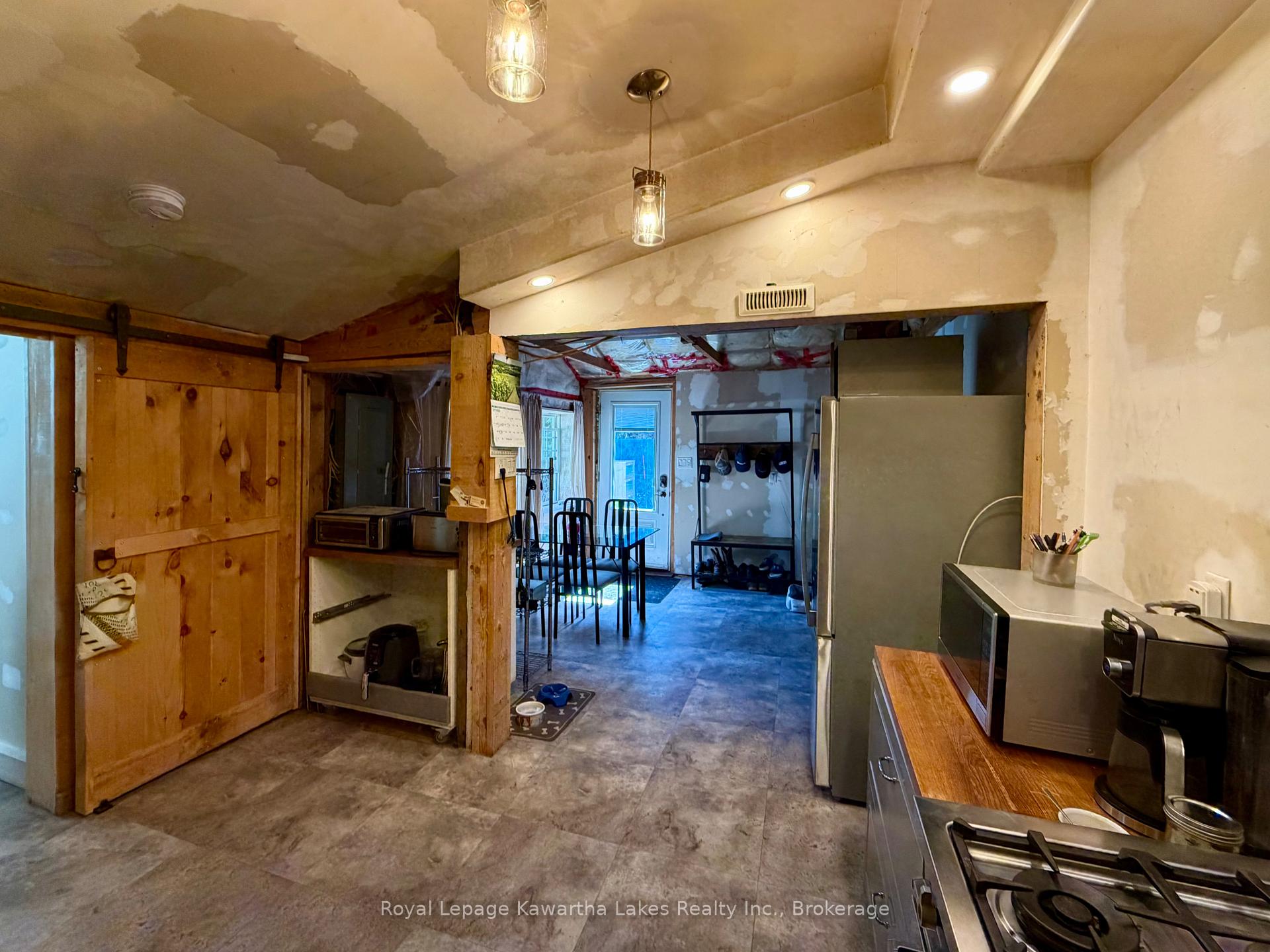 Photo 15 of 196 Morrison Avenue, Brock, Beaverton — HOMEH