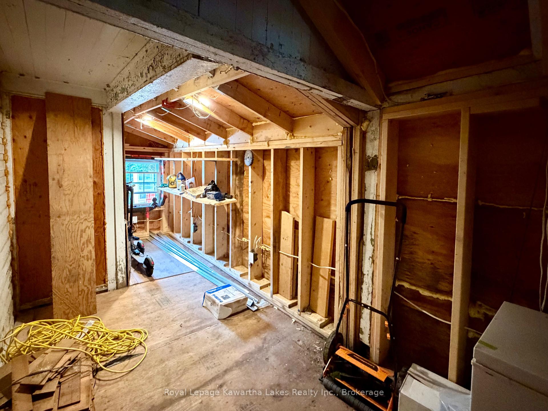 Photo 32 of 196 Morrison Avenue, Brock, Beaverton — HOMEH