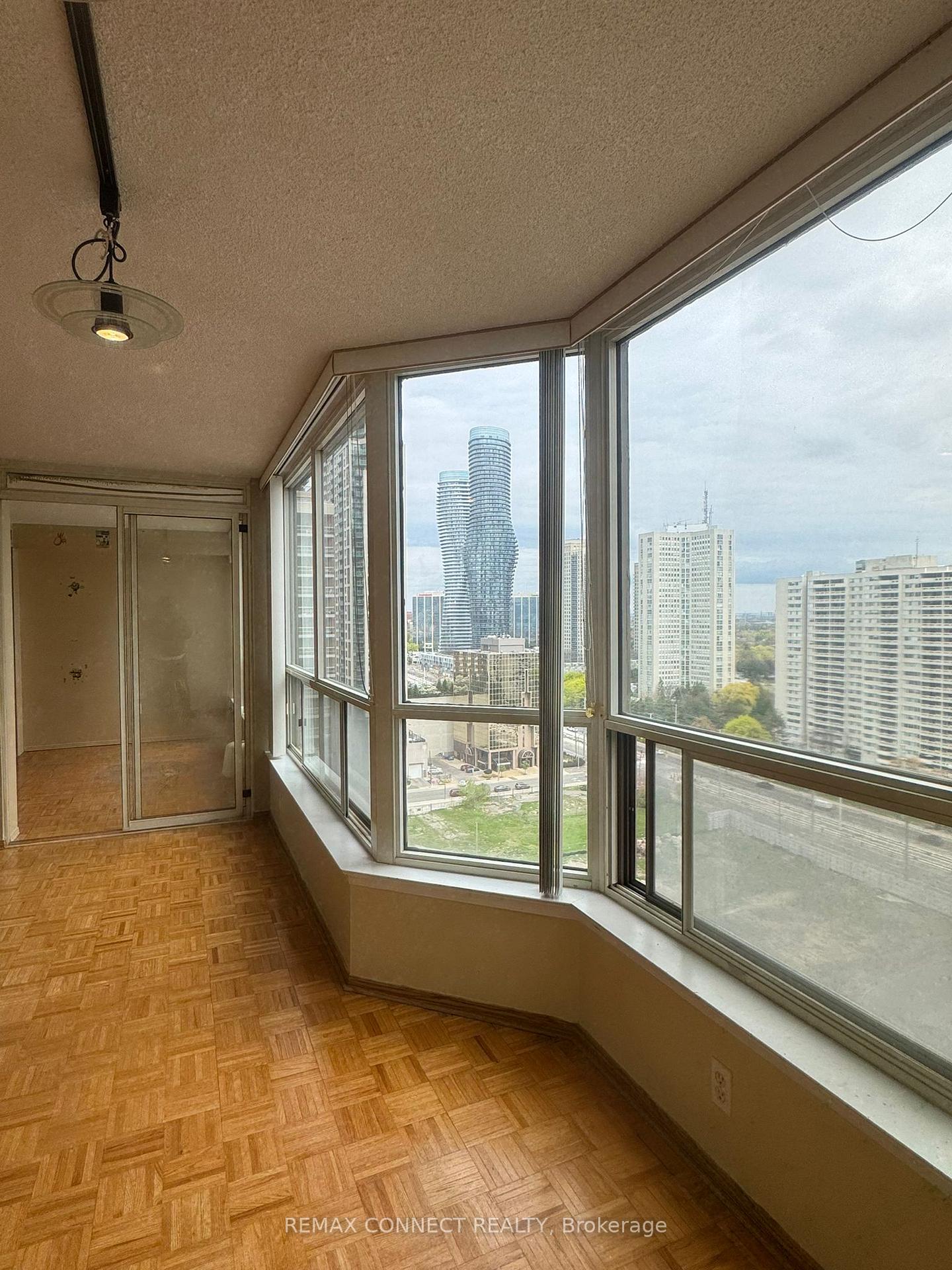 Photo 10 of Unit 1908, 55 Elm Drive W, Mississauga, City Centre — HOMEH