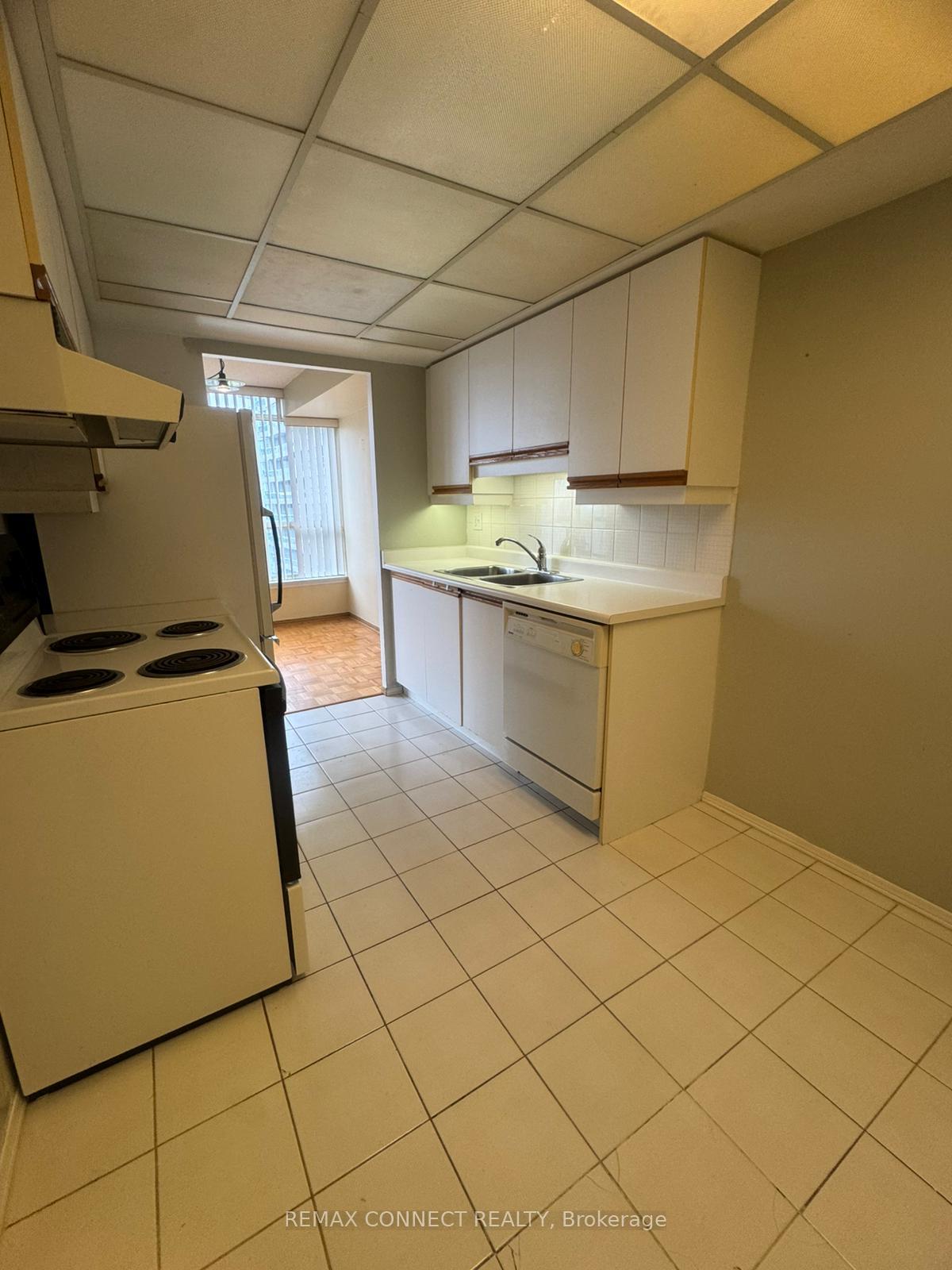 Photo 17 of Unit 1908, 55 Elm Drive W, Mississauga, City Centre — HOMEH