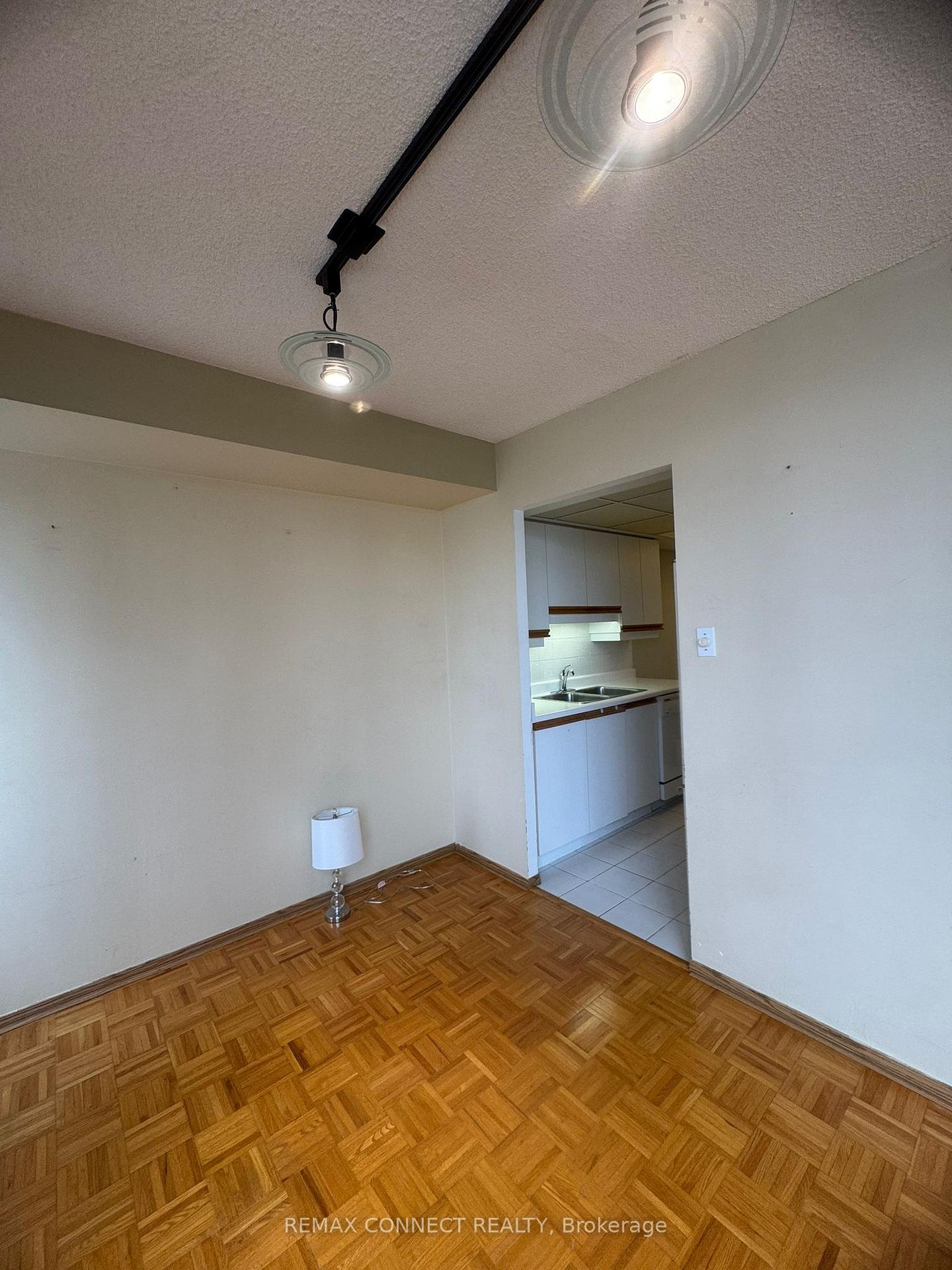Photo 18 of Unit 1908, 55 Elm Drive W, Mississauga, City Centre — HOMEH