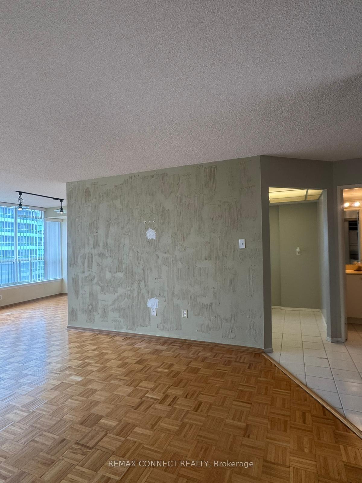 Photo 19 of Unit 1908, 55 Elm Drive W, Mississauga, City Centre — HOMEH