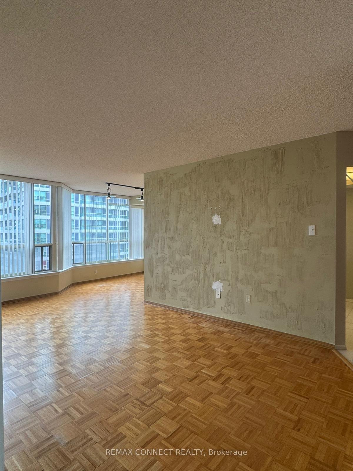 Photo 20 of Unit 1908, 55 Elm Drive W, Mississauga, City Centre — HOMEH