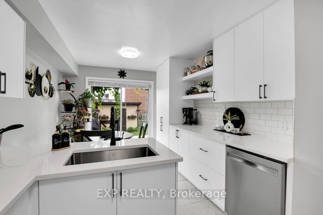 Photo 10 of 138 Acklam Terrace, Ottawa, Kanata - Morgan's Grant/South March — HOMEH