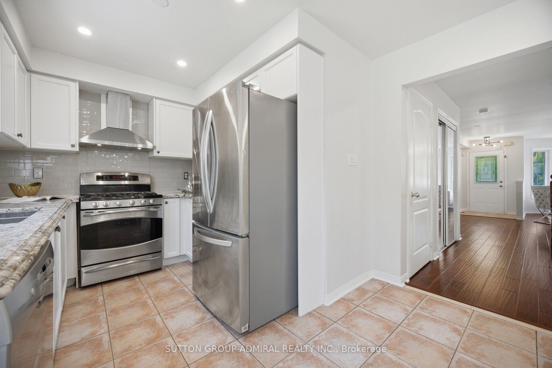 Photo 11 of 187 Red Maple Road, Richmond Hill, Langstaff — HOMEH