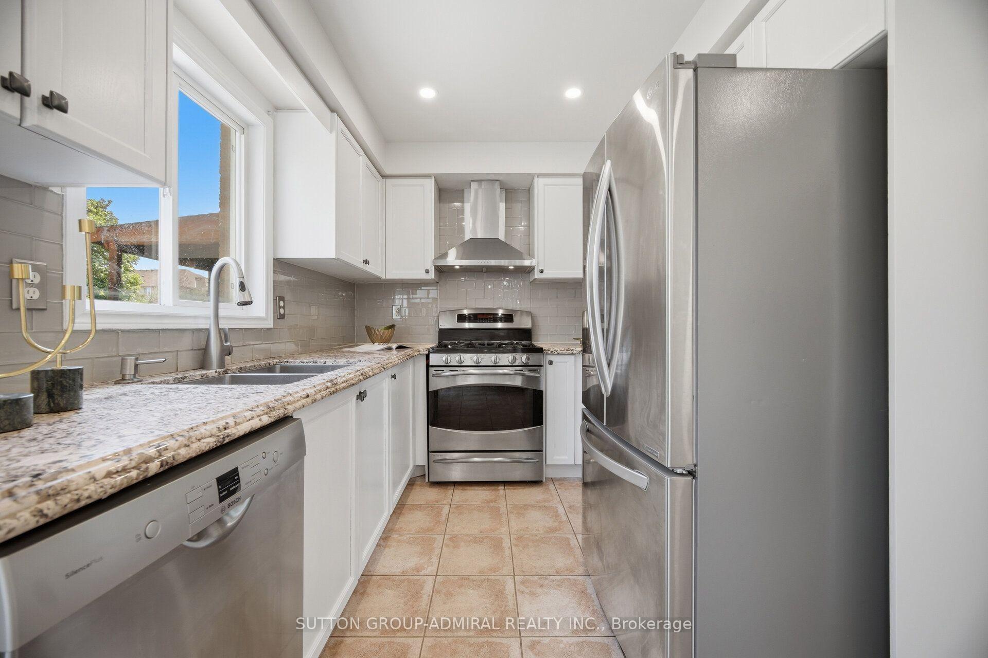 Photo 12 of 187 Red Maple Road, Richmond Hill, Langstaff — HOMEH