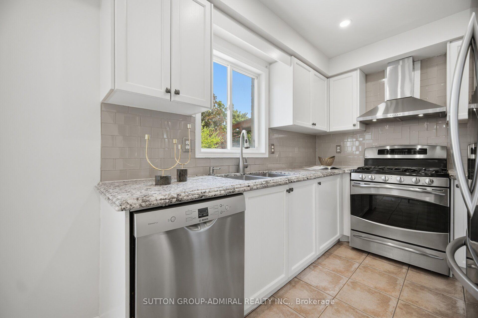 Photo 13 of 187 Red Maple Road, Richmond Hill, Langstaff — HOMEH