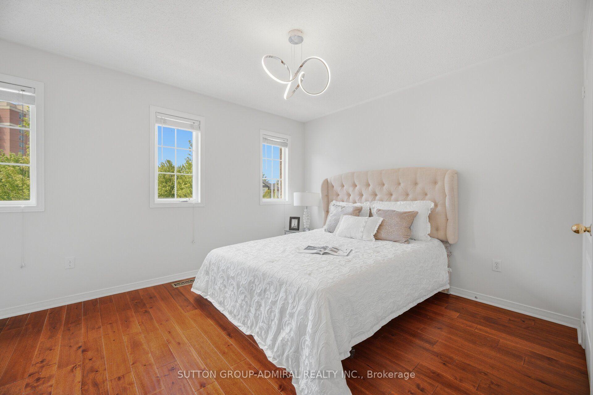 Photo 32 of 187 Red Maple Road, Richmond Hill, Langstaff — HOMEH