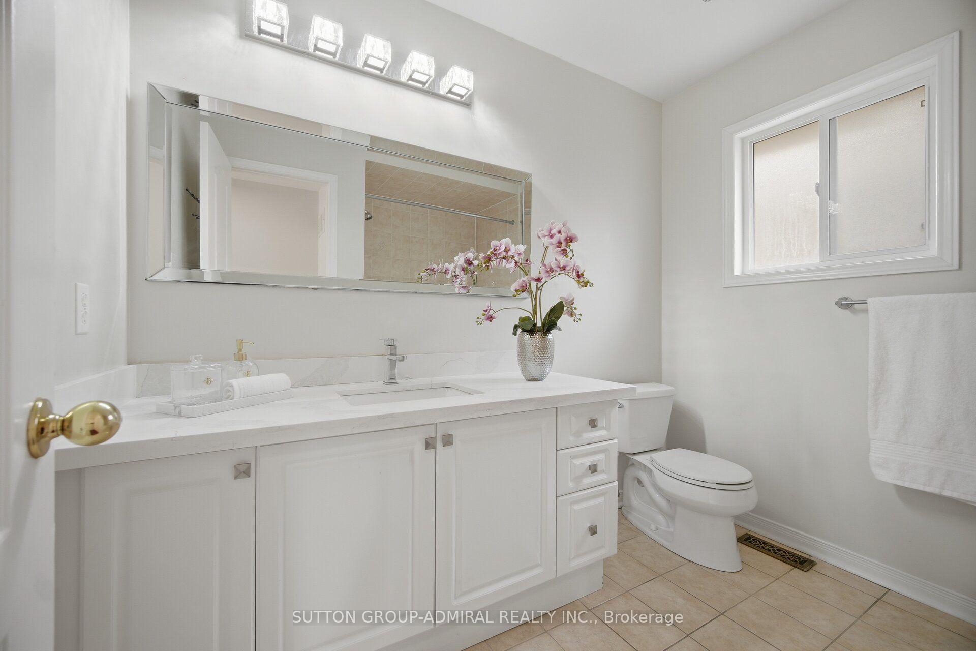 Photo 37 of 187 Red Maple Road, Richmond Hill, Langstaff — HOMEH