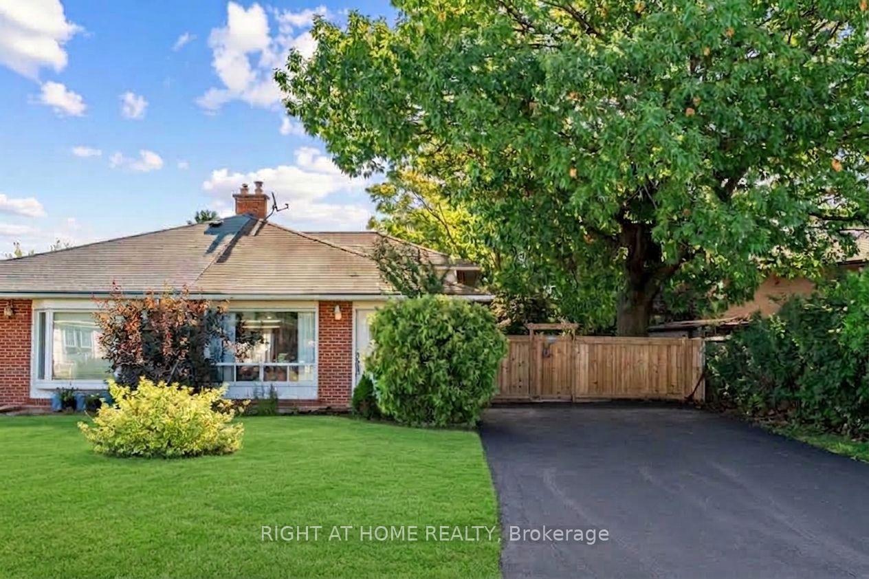 Photo 2 of 46 Aloma Crescent, Brampton, Avondale — HOMEH