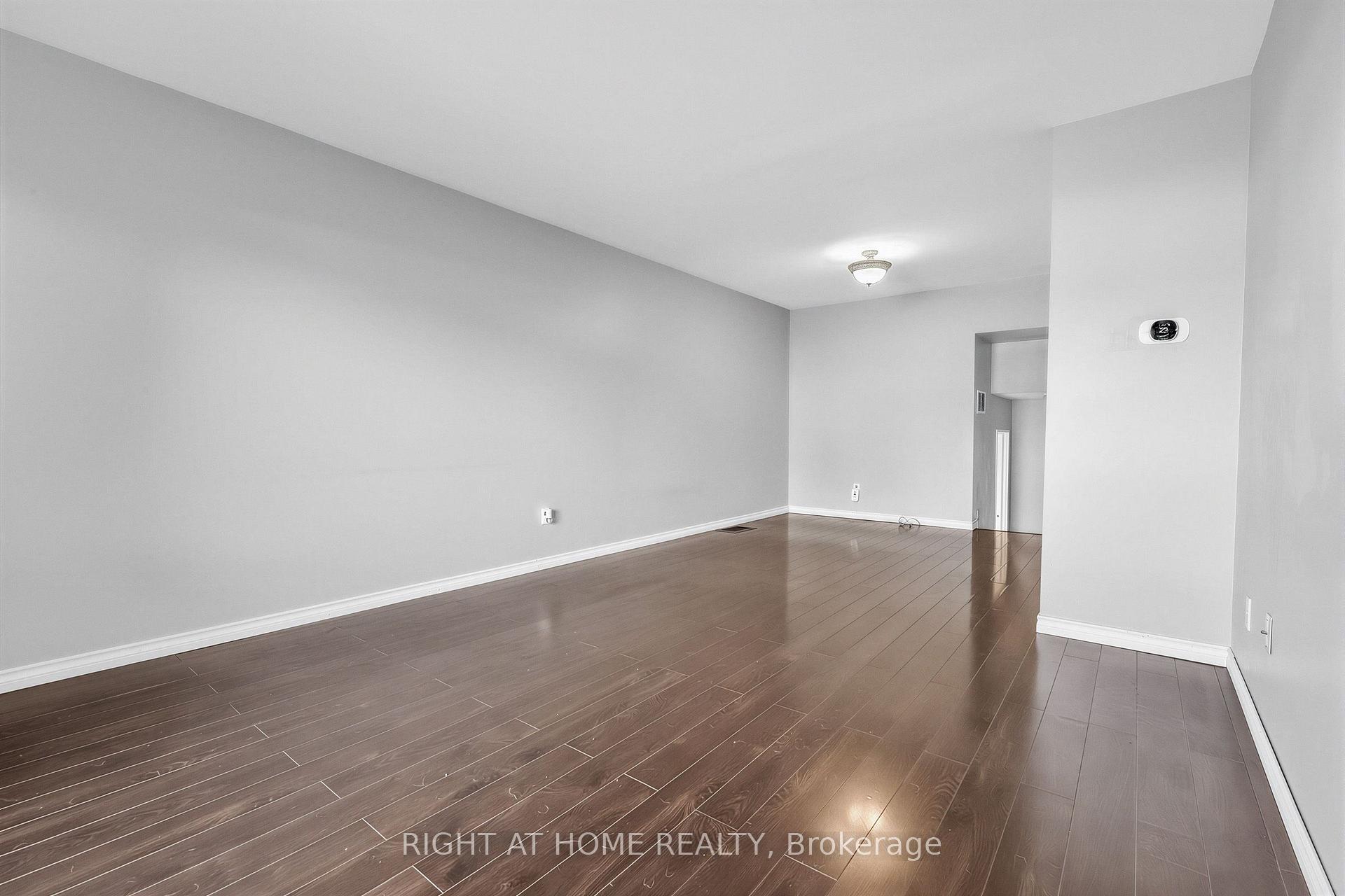 Photo 5 of 46 Aloma Crescent, Brampton, Avondale — HOMEH