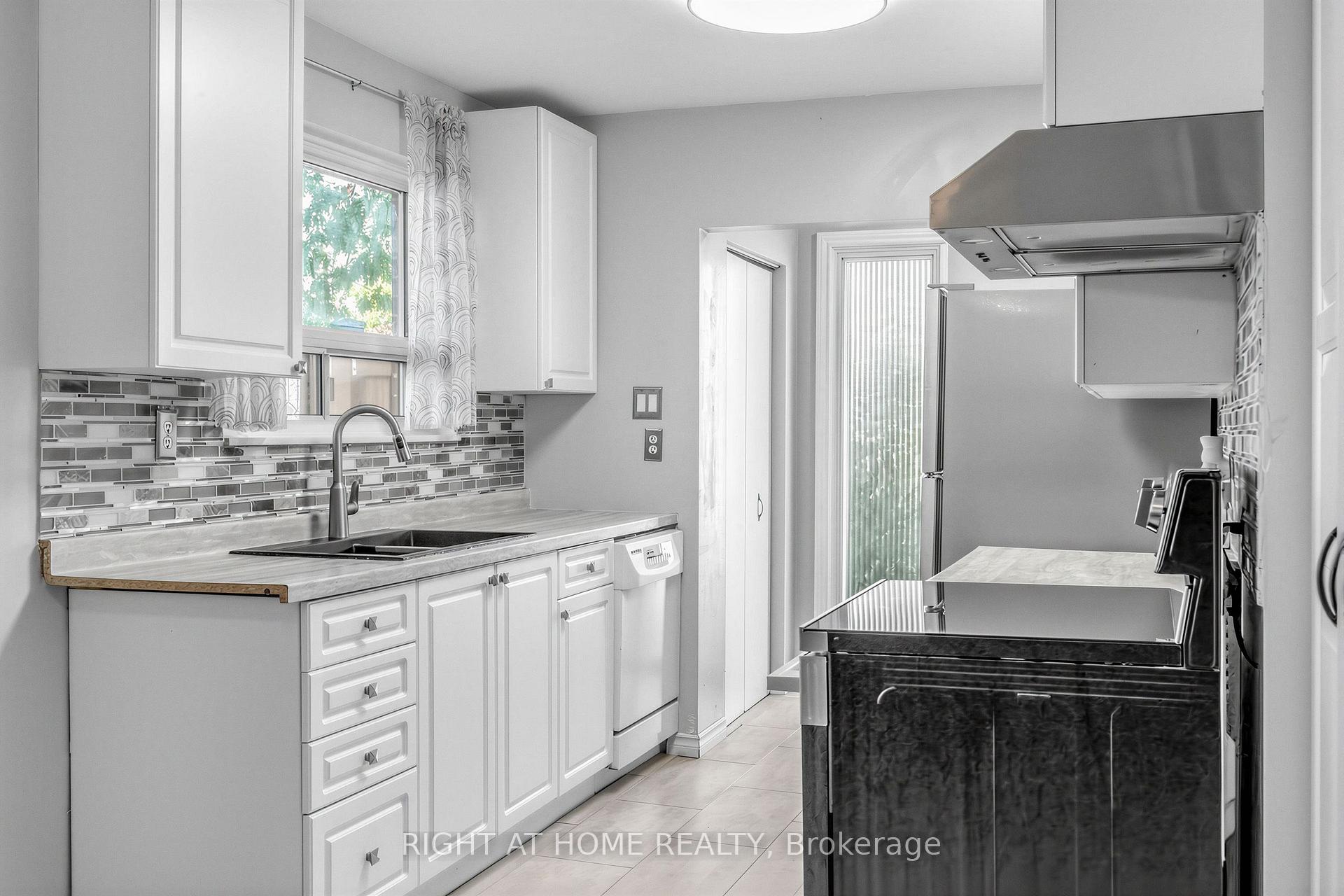 Photo 8 of 46 Aloma Crescent, Brampton, Avondale — HOMEH