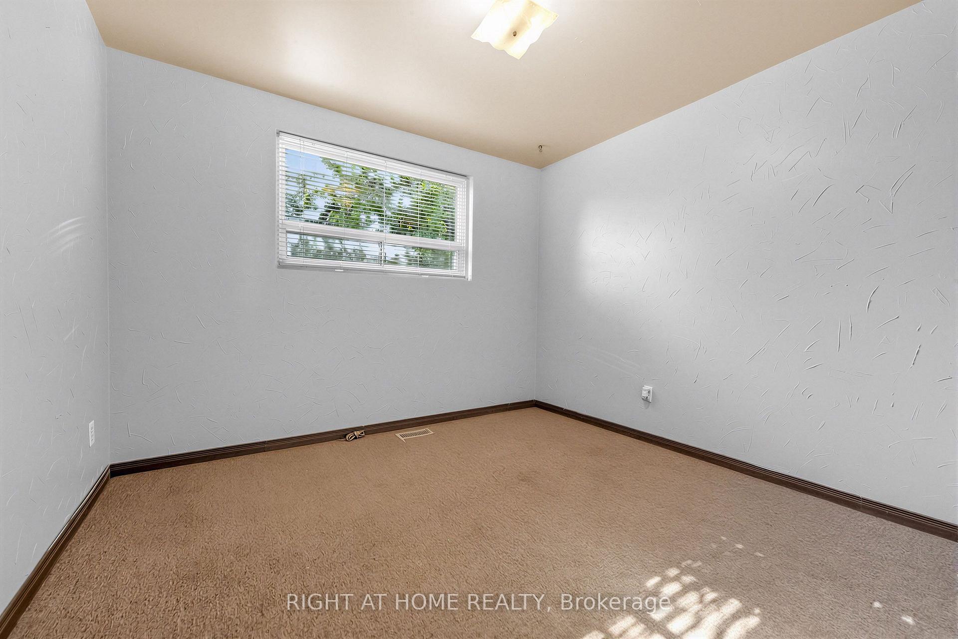 Photo 15 of 46 Aloma Crescent, Brampton, Avondale — HOMEH