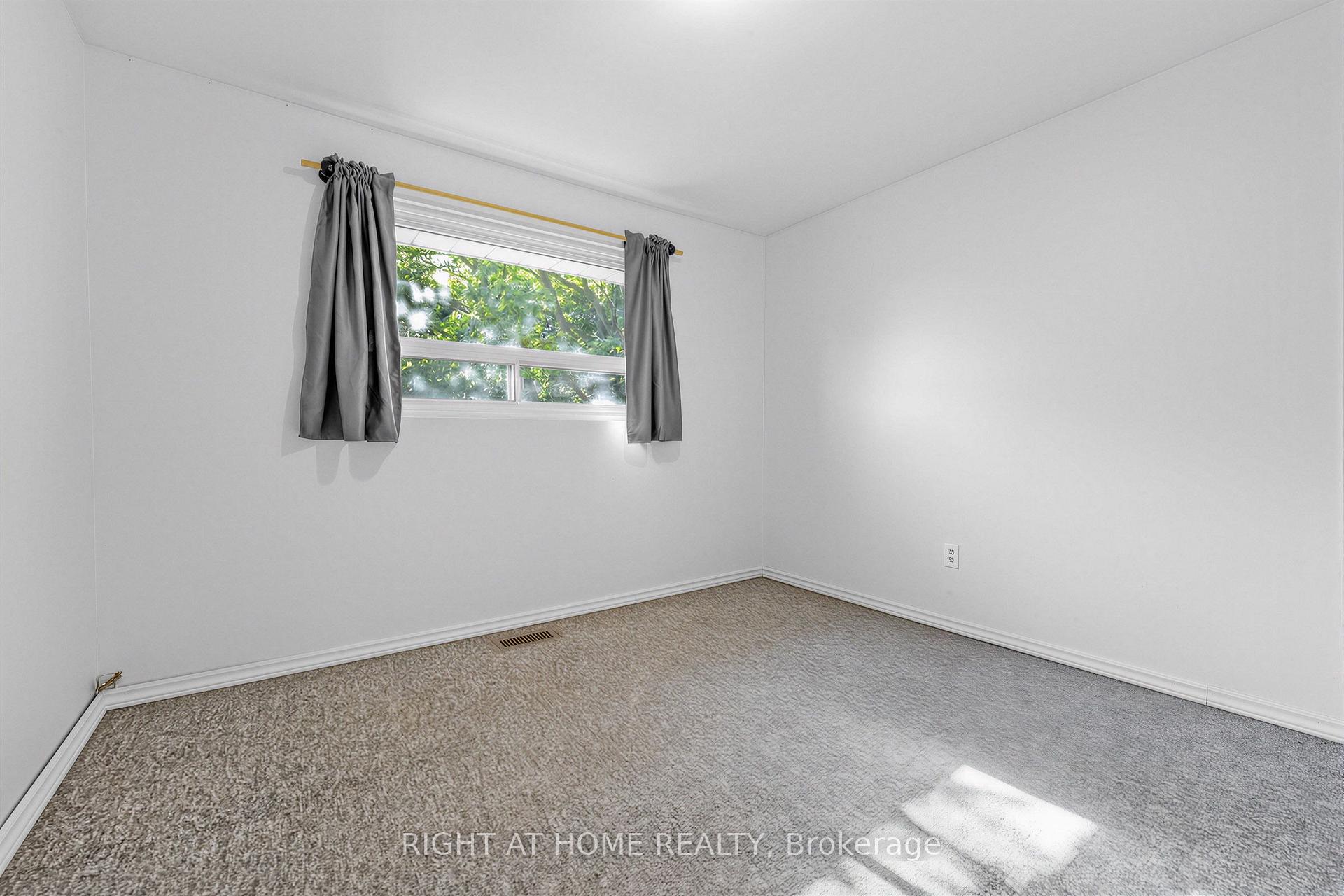 Photo 17 of 46 Aloma Crescent, Brampton, Avondale — HOMEH