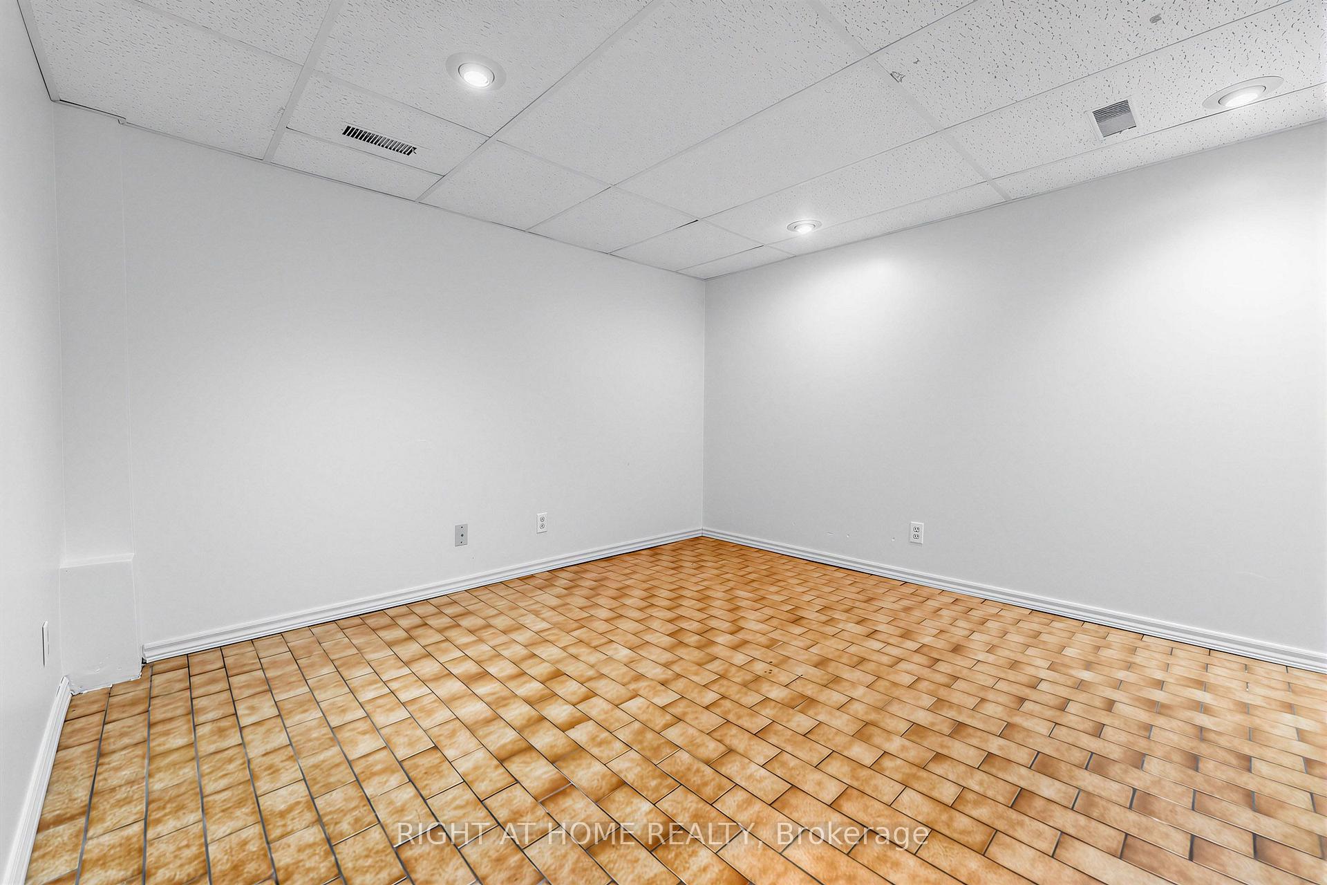 Photo 23 of 46 Aloma Crescent, Brampton, Avondale — HOMEH