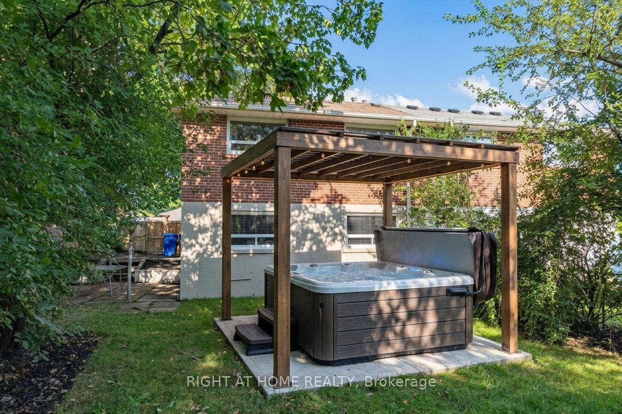 Photo 28 of 46 Aloma Crescent, Brampton, Avondale — HOMEH