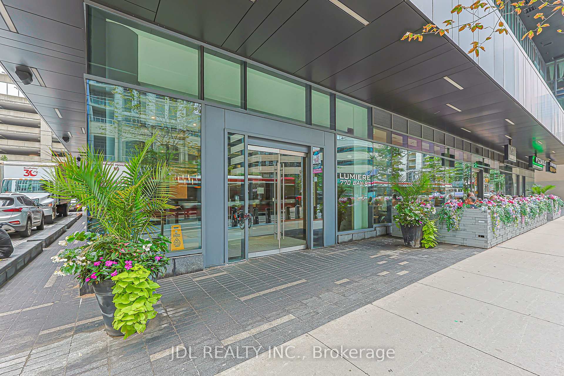 Photo 2 of Unit 1105, 770 Bay Street, Toronto, Bay Street Corridor — HOMEH