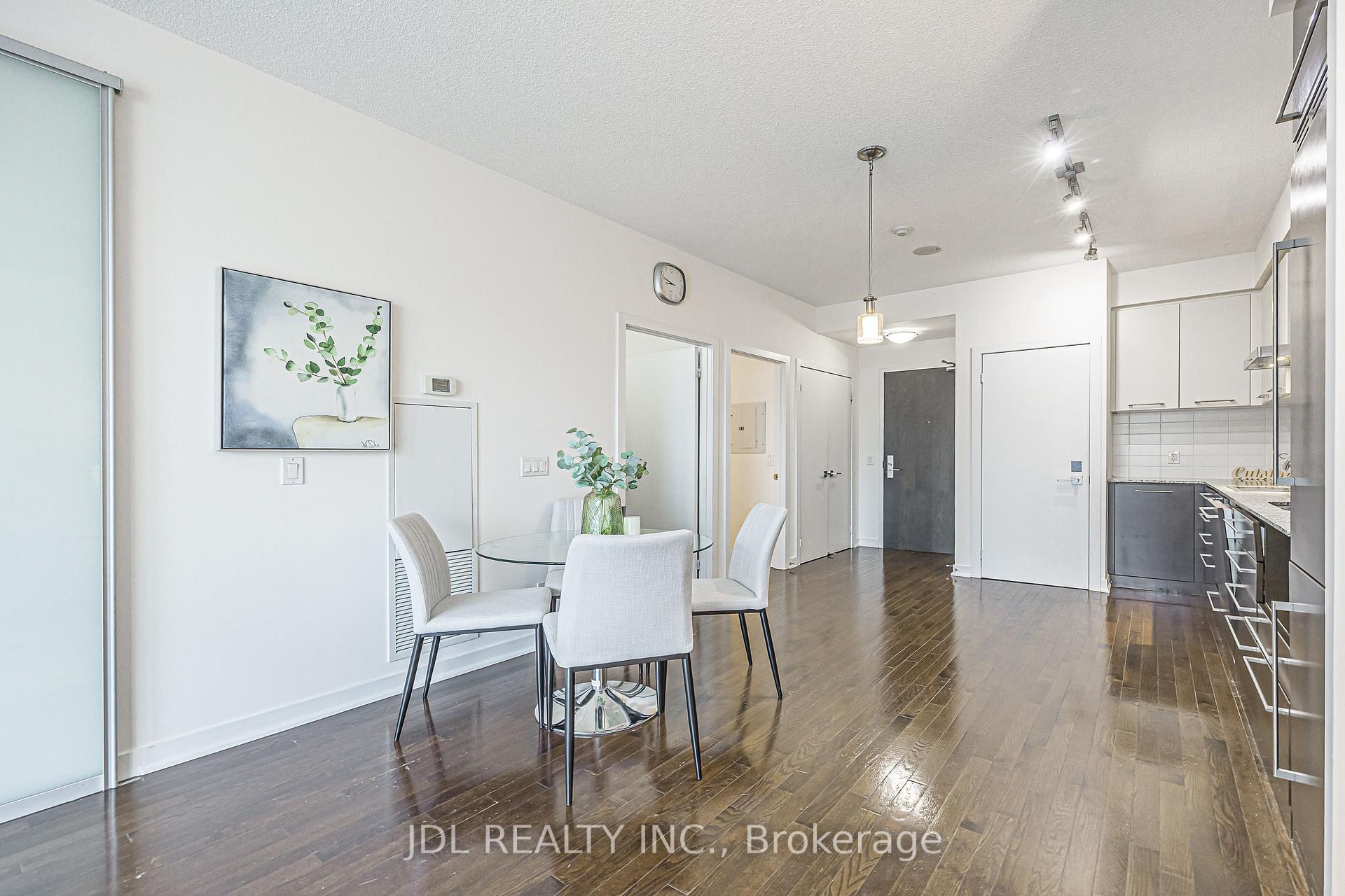 Photo 15 of Unit 1105, 770 Bay Street, Toronto, Bay Street Corridor — HOMEH
