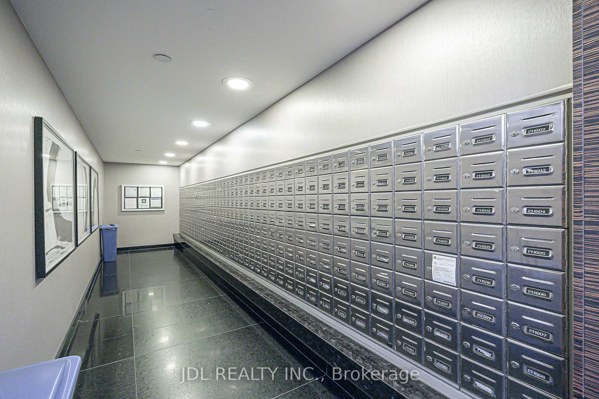 Photo 42 of Unit 1105, 770 Bay Street, Toronto, Bay Street Corridor — HOMEH