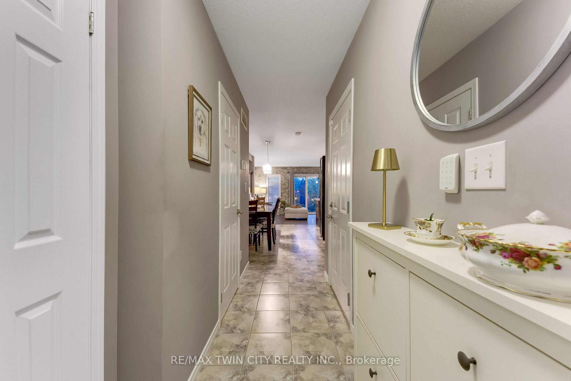 Photo 4 of 168 Maitland Street, Kitchener, Huron Park — HOMEH
