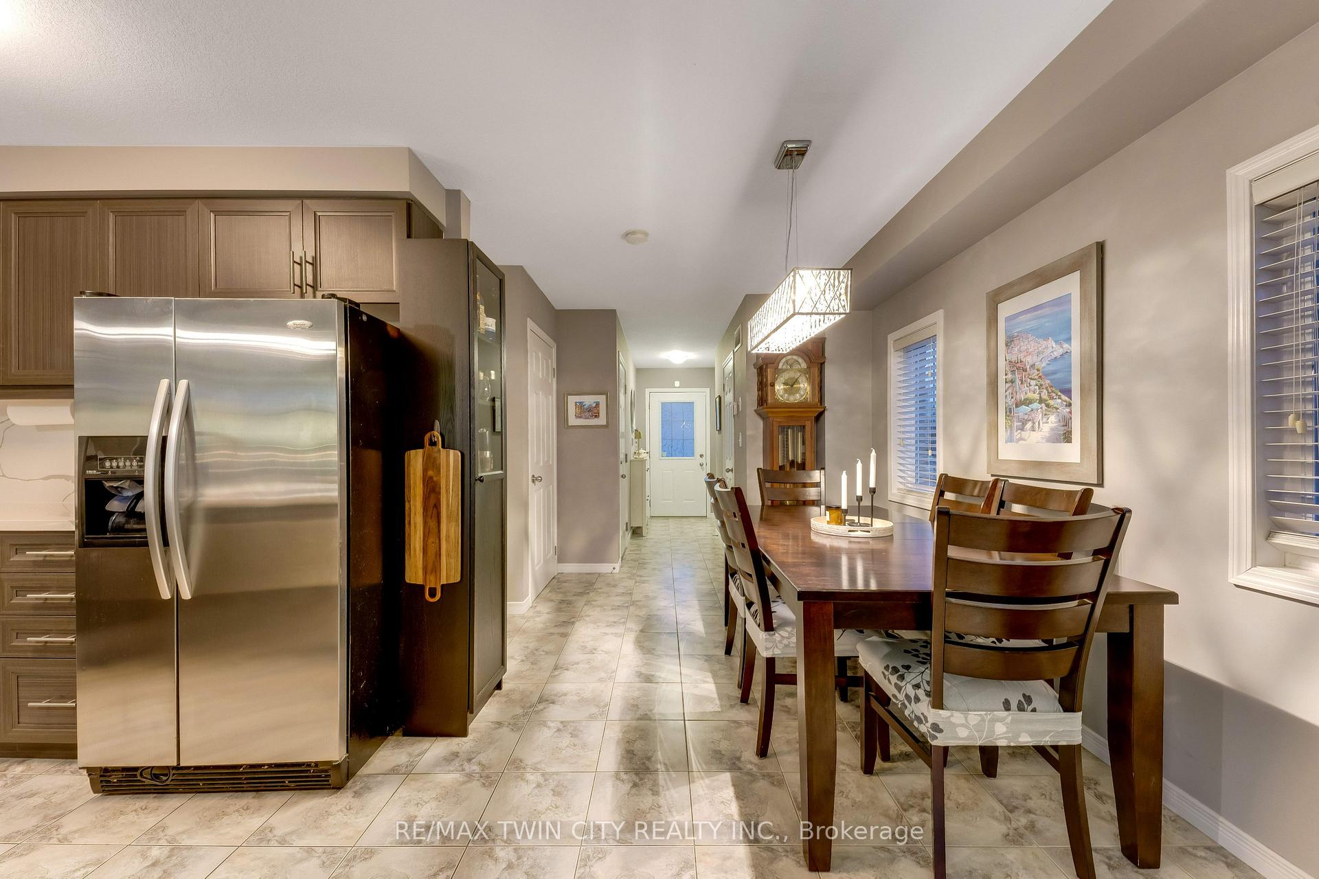 Photo 5 of 168 Maitland Street, Kitchener, Huron Park — HOMEH
