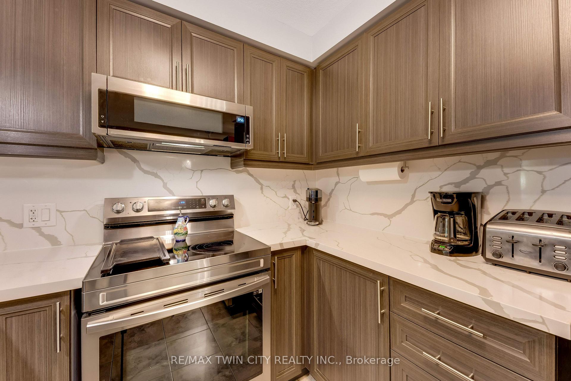 Photo 7 of 168 Maitland Street, Kitchener, Huron Park — HOMEH