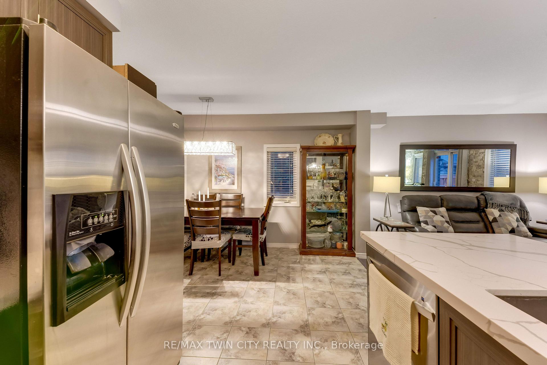 Photo 8 of 168 Maitland Street, Kitchener, Huron Park — HOMEH