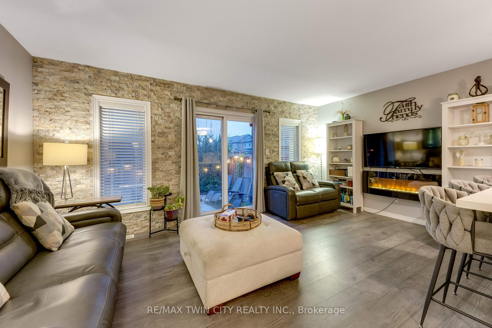 Photo 10 of 168 Maitland Street, Kitchener, Huron Park — HOMEH