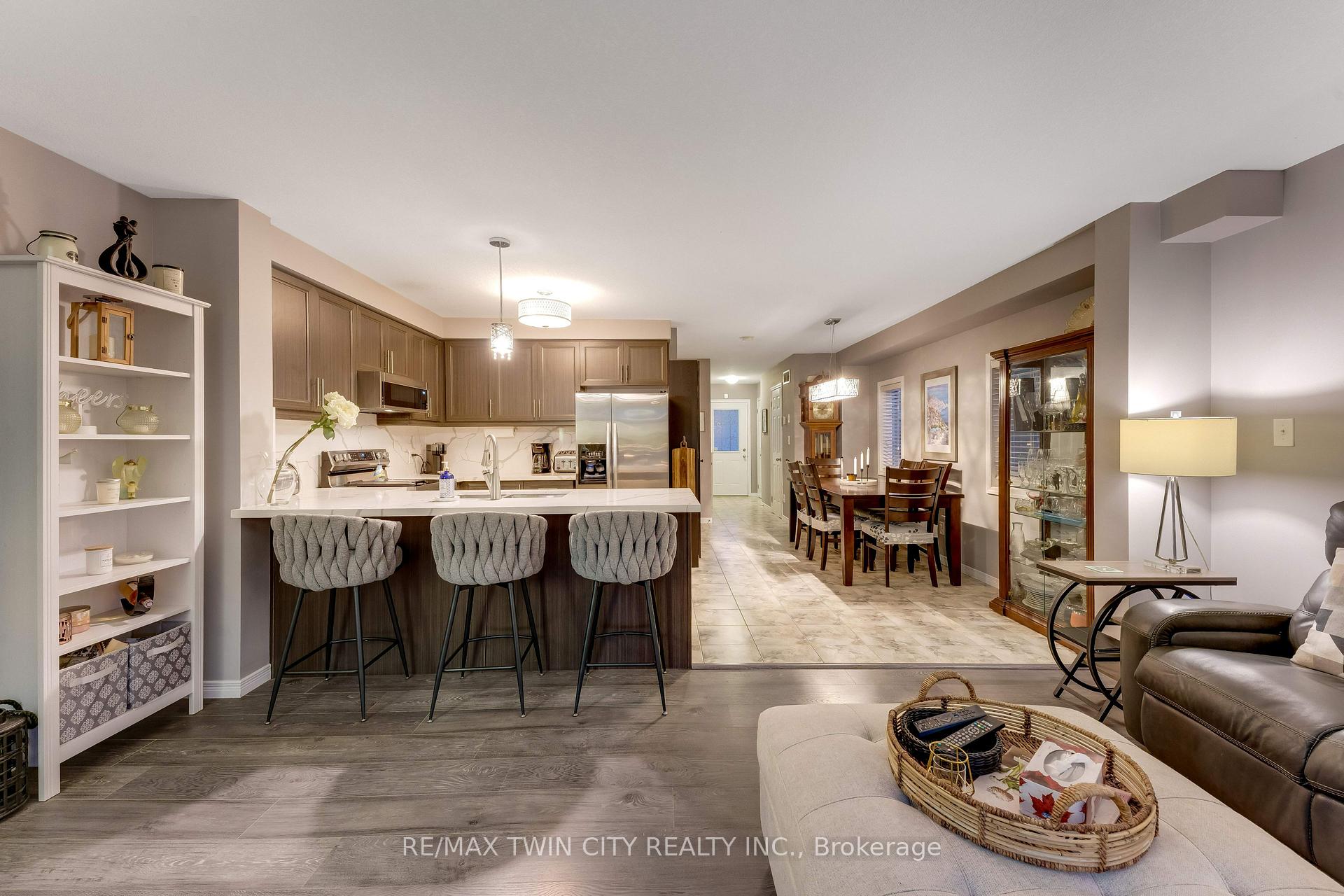 Photo 12 of 168 Maitland Street, Kitchener, Huron Park — HOMEH