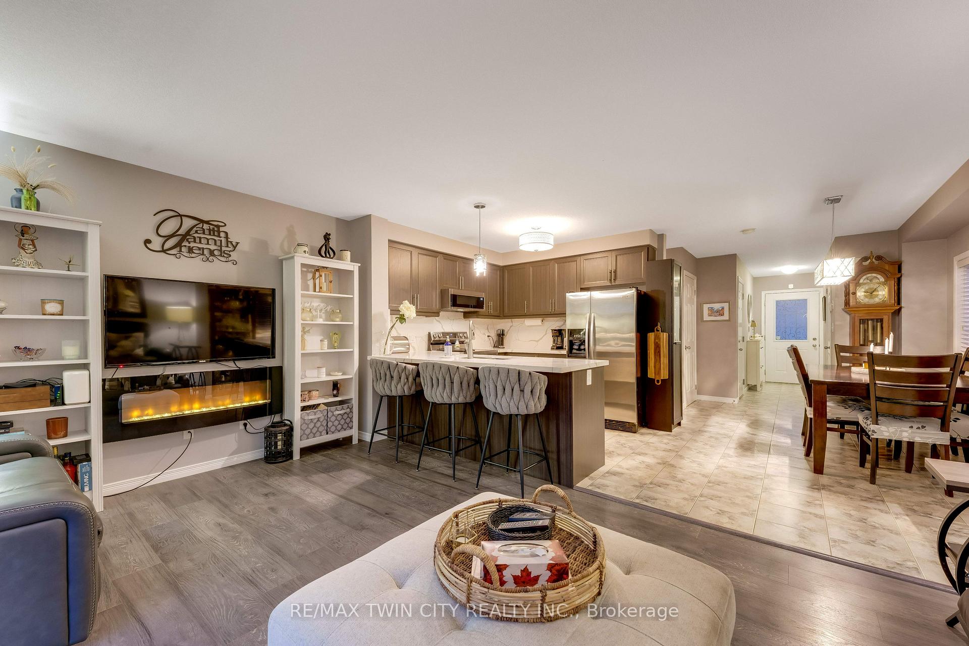 Photo 14 of 168 Maitland Street, Kitchener, Huron Park — HOMEH
