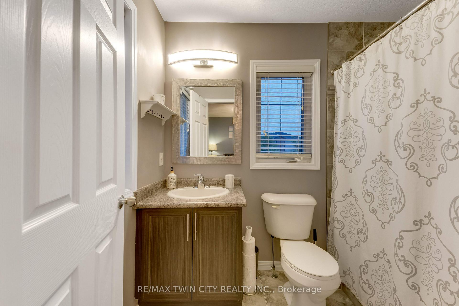 Photo 20 of 168 Maitland Street, Kitchener, Huron Park — HOMEH