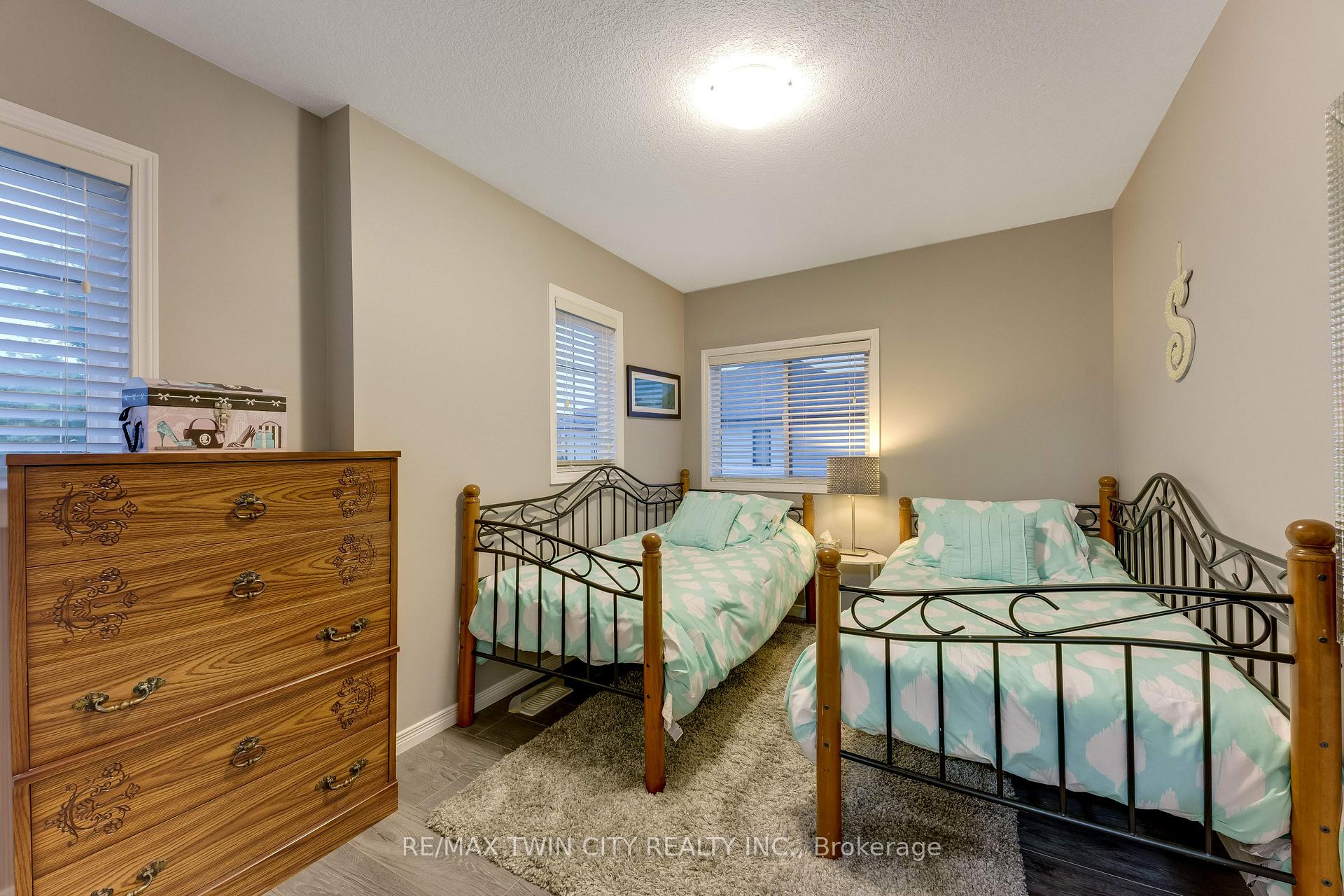 Photo 21 of 168 Maitland Street, Kitchener, Huron Park — HOMEH