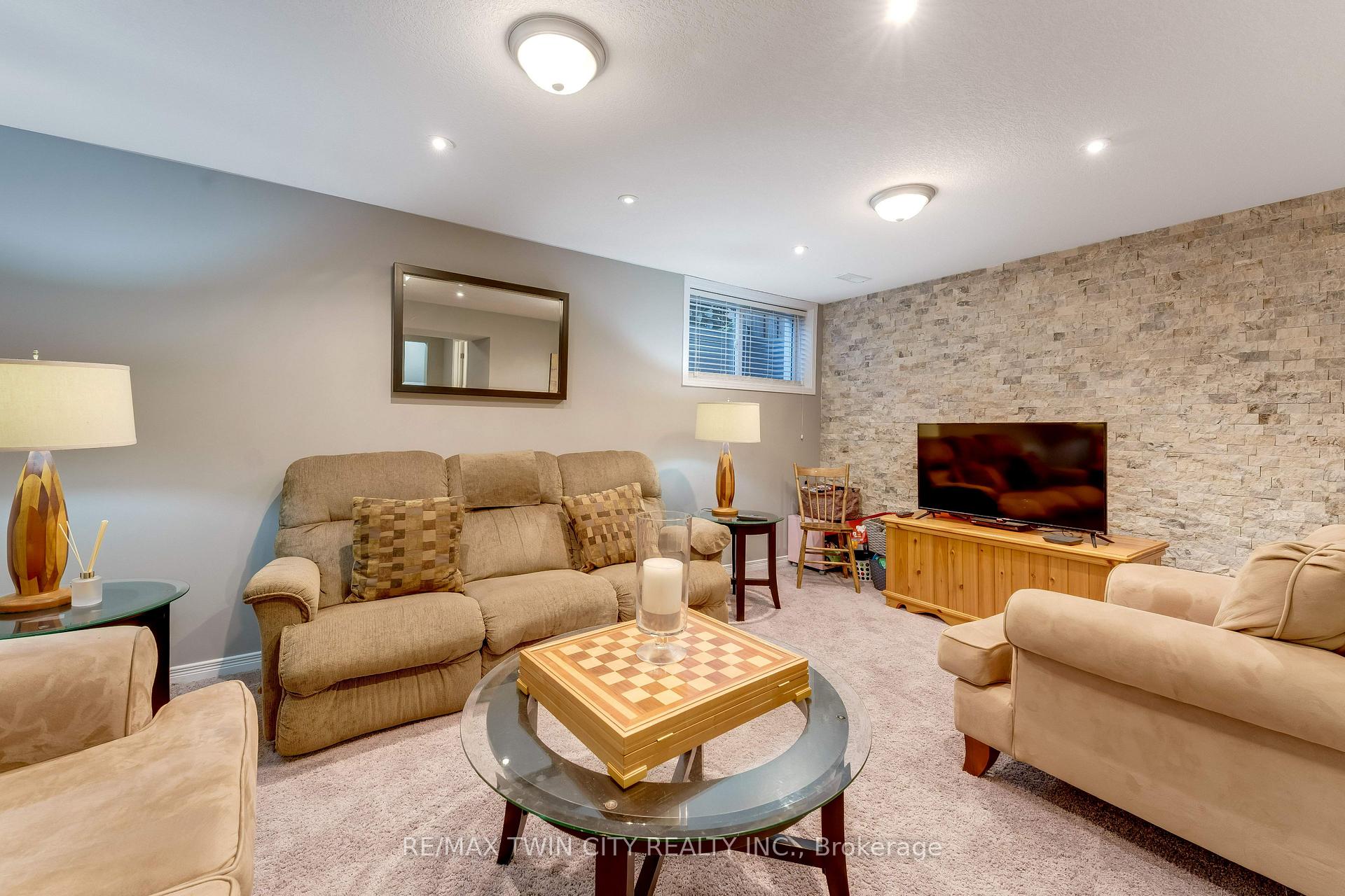 Photo 29 of 168 Maitland Street, Kitchener, Huron Park — HOMEH